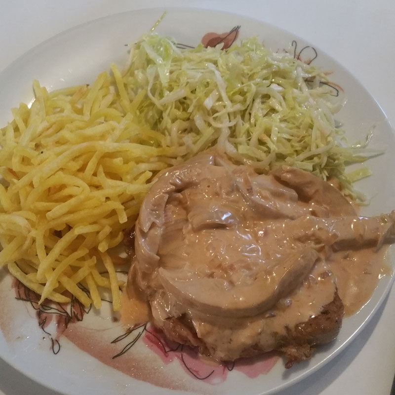 Sauce amanite des Césars, parisienne de veau et frites allumettes